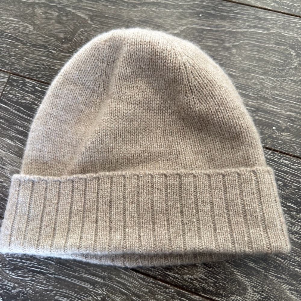 Uniqlo Cashmere Knitted Beanie